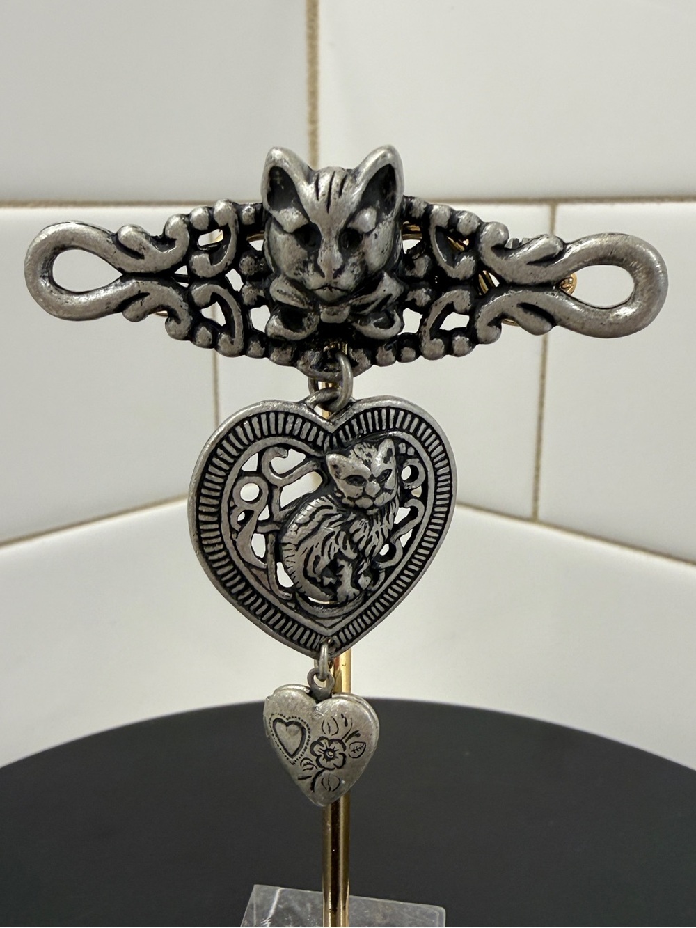 Pewter Cat Heart Charm Brooch - Decorative Cat Jewelry